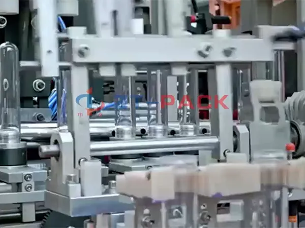 Máquina de moldeo por soplado de botellas