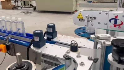 Etiquetadora de botellas tipo S