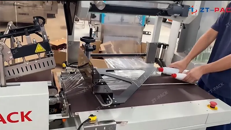 Máquina de embalaje con film termoencogible