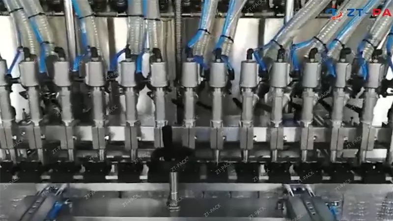 Línea de llenado de aceite comestible de 16 boquillas servo